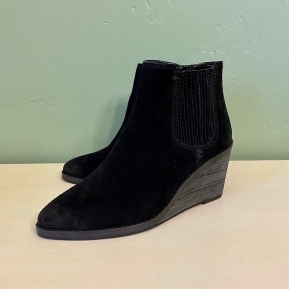 Frye and Co. Kaye Chelsea Black Bootie Size 6 - Picture 1 of 6